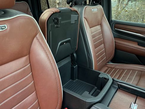 Used 2024 GMC Yukon XL Denali Ultimate image 22