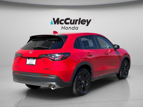 Certified 2026 Honda HR-V Sport image 3