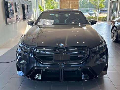 New 2026 BMW M5 w/ Carbon Package image 2
