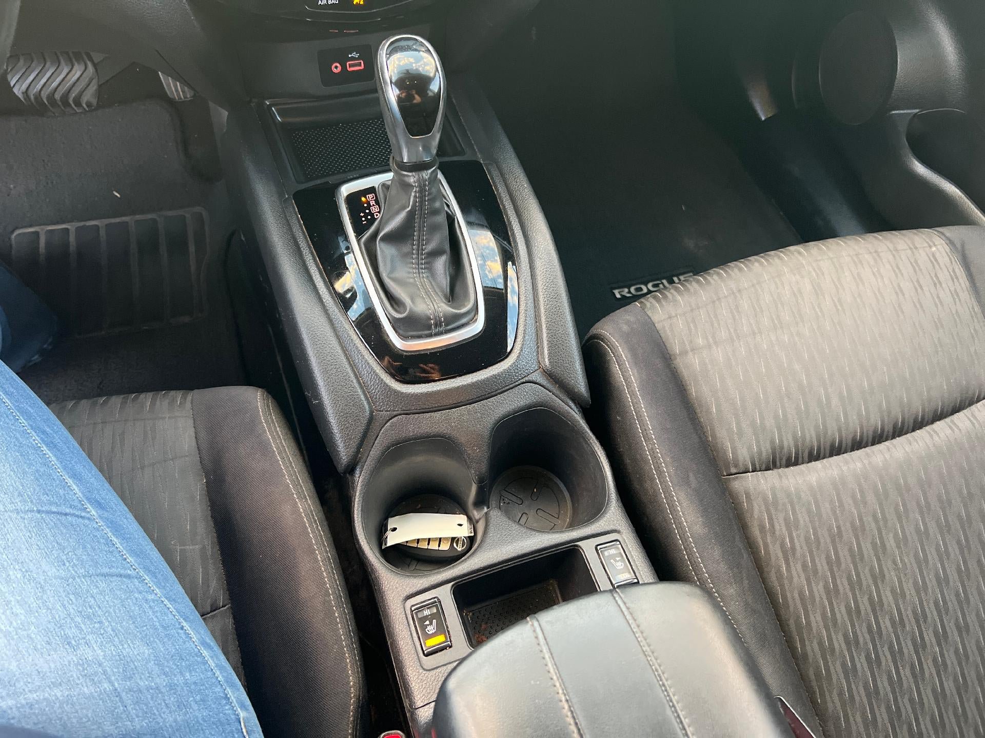 Used 2018 Nissan Rogue SV w/ Premium Package AWD/4WD image 13