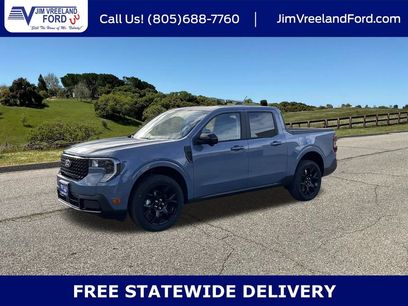 New 2025 Ford Maverick Lariat w/ Black Appearance Package
