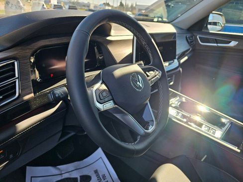 New 2025 Volkswagen Atlas SEL image 25