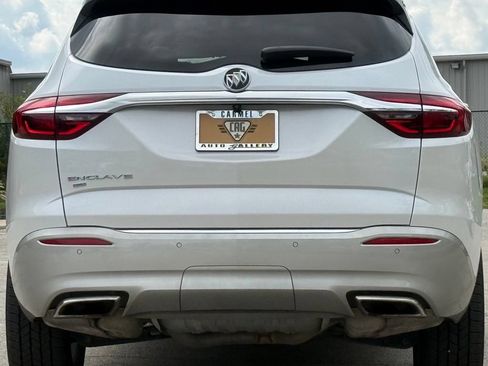 Used 2020 Buick Enclave Premium w/ Sun and Sites Package AWD/4WD image 4