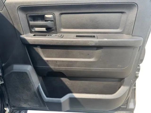 Used 2018 RAM 2500 Tradesman w/ Chrome Appearance Group AWD/4WD image 16