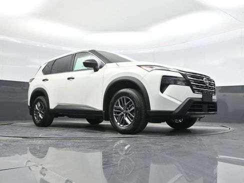New 2026 Nissan Rogue S image 30