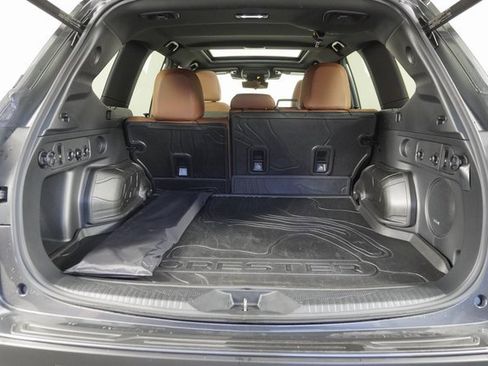 Certified 2025 Subaru Forester Touring image 37