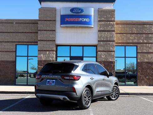 New 2026 Ford Escape SE image 6