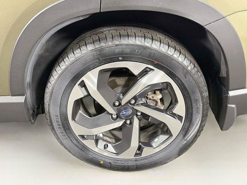 Used 2024 Subaru Forester Touring AWD/4WD image 36
