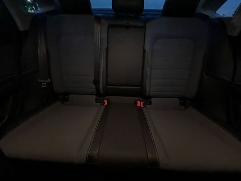 Used 2025 Volkswagen Jetta SE image 38