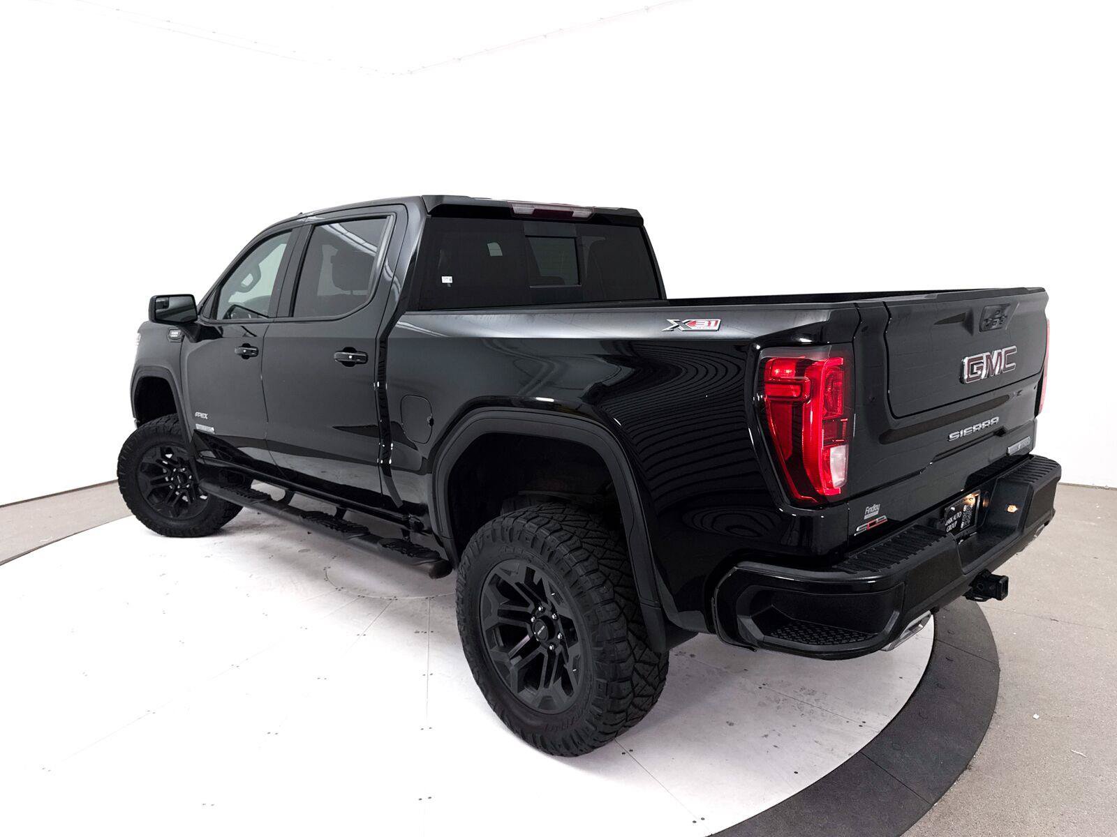 Used 2021 GMC Sierra 1500 Elevation w/ Preferred Package AWD/4WD image 2