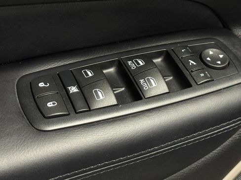 Used 2016 Jeep Grand Cherokee Summit w/ Platinum Series Group AWD/4WD image 36