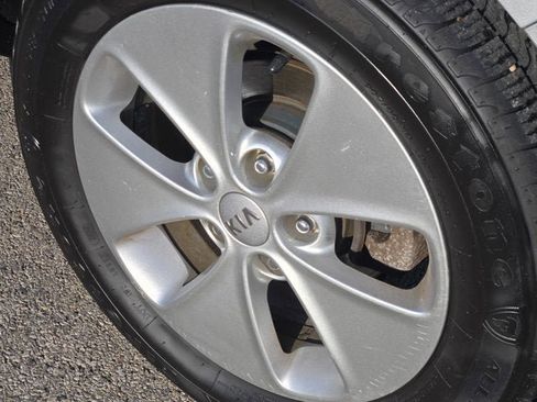 Used 2015 Kia Soul image 12