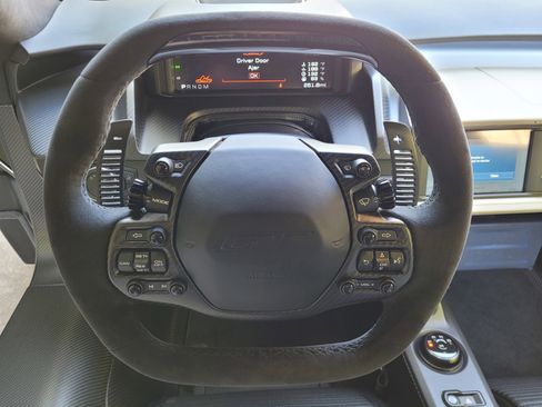 Used 2021 Ford GT image 18