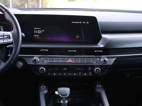 Used 2025 Kia Telluride S FWD image 29
