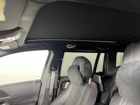 Certified 2026 Mercedes-Benz Maybach GLS 600 4MATIC image 19