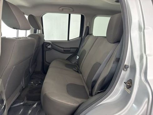 Used 2015 Nissan Xterra X image 26