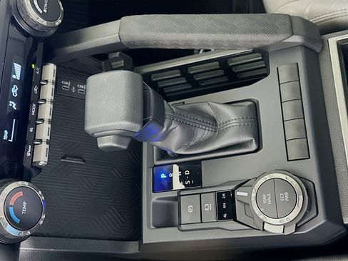 Certified 2026 Toyota Tacoma SR5 AWD/4WD image 17