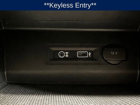 Certified 2019 Volkswagen Atlas SE w/ Panoramic Sunroof Package image 13