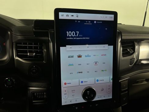 Used 2024 Ford F150 Lightning Flash image 18