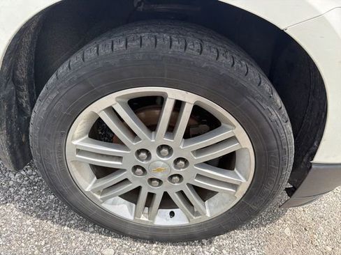 Used 2014 Chevrolet Traverse LT w/ All-Star Edition FWD image 4