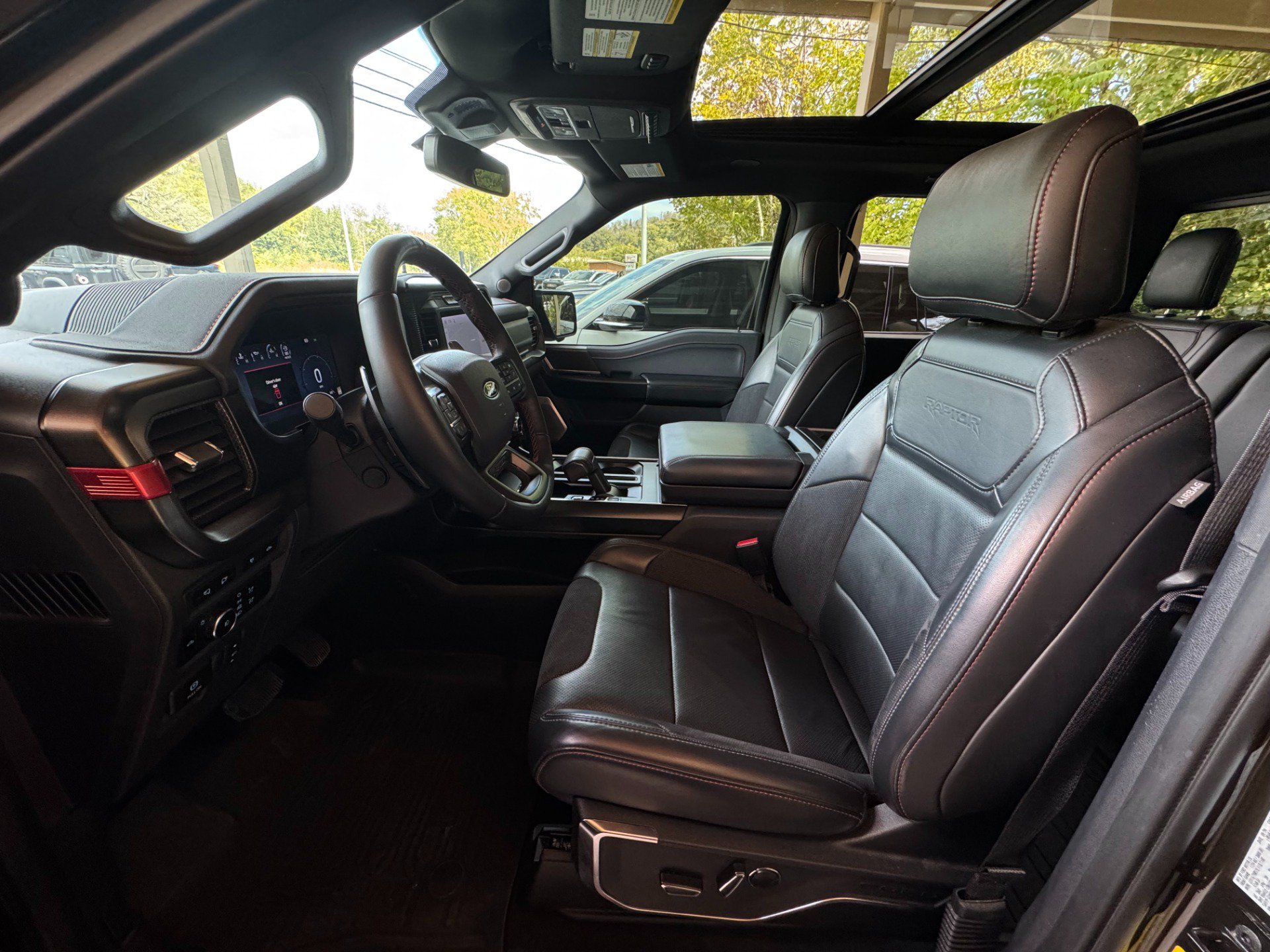 Used 2024 Ford F150 Raptor AWD/4WD image 10