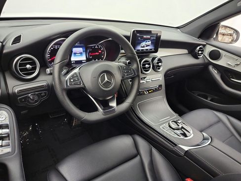 Used 2019 Mercedes-Benz GLC 300 image 14