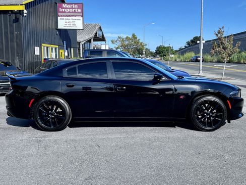 Used 2020 Dodge Charger GT RWD image 5