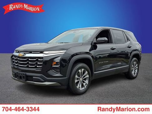 Used 2025 Chevrolet Equinox LT FWD image 1