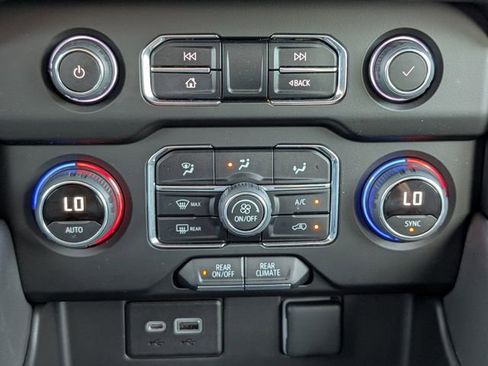 Used 2023 Chevrolet Tahoe LS RWD image 19