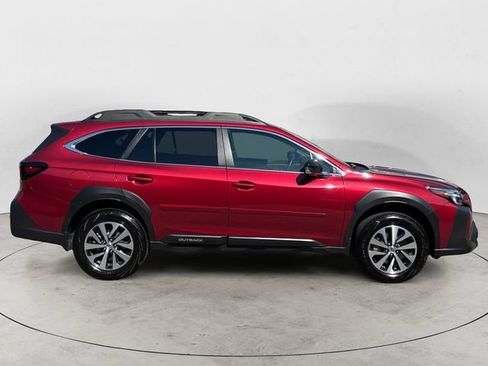 Certified 2025 Subaru Outback Premium AWD/4WD image 4