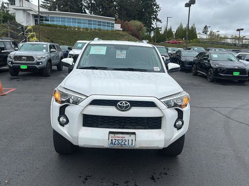 Used 2016 Toyota 4Runner SR5 image 1