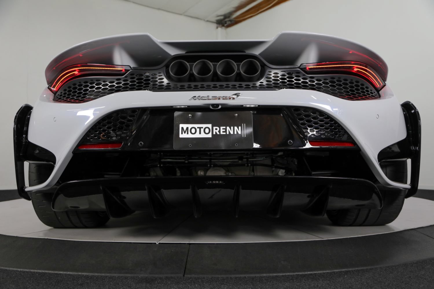 Used 2022 McLaren 765LT RWD image 31