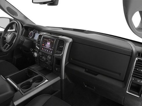 Used 2014 RAM 1500 Laramie w/ Convenience Group AWD/4WD image 18