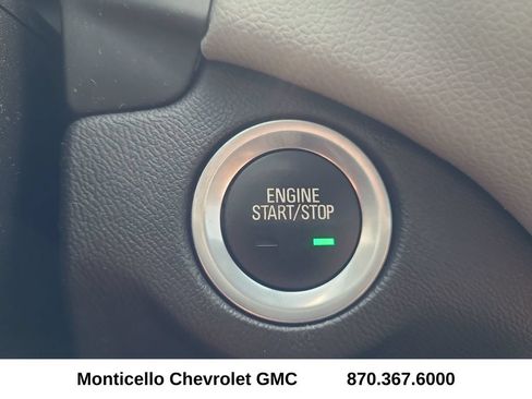 Used 2024 Chevrolet Equinox LS w/ LS Convenience Package FWD image 19