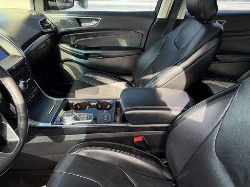Used 2019 Ford Edge Titanium w/ Equipment Group 301A image 19