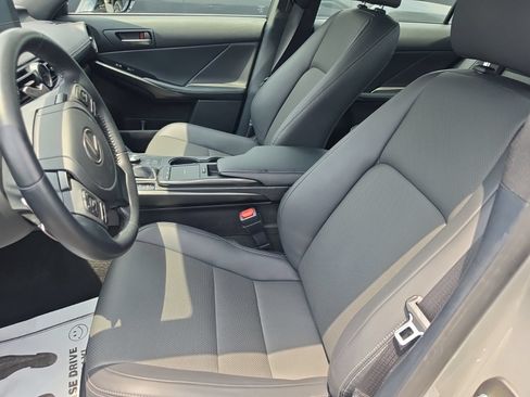Used 2025 Lexus IS 350 F Sport RWD image 4