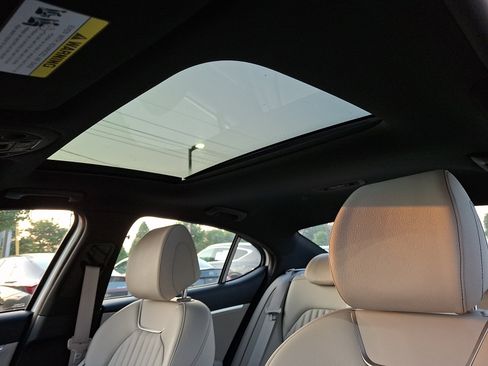 Certified 2023 Genesis G70 2.0T w/ Sport Prestige Package AWD/4WD image 15