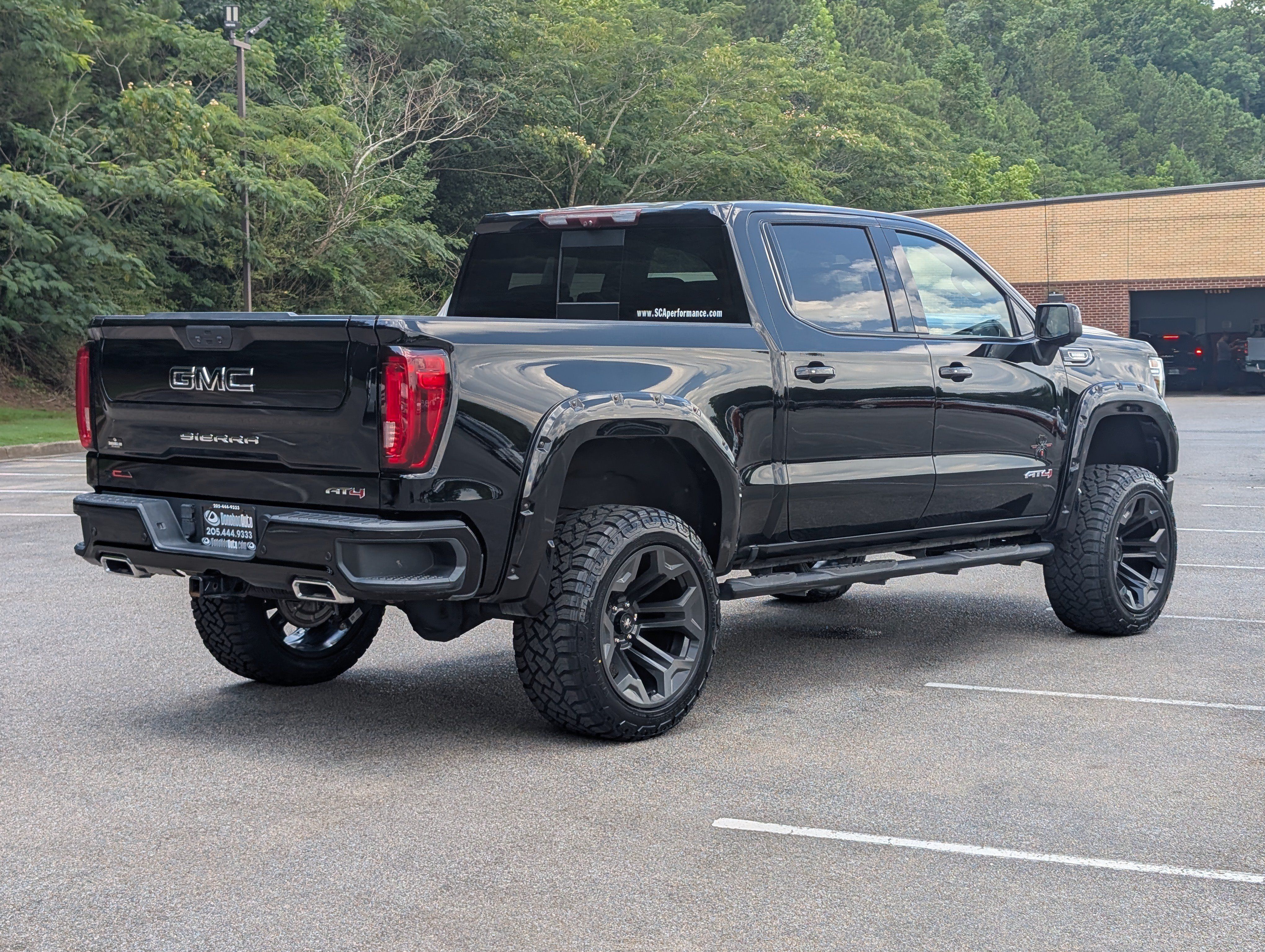Used 2021 GMC Sierra 1500 AT4 w/ AT4 Premium Package AWD/4WD image 9