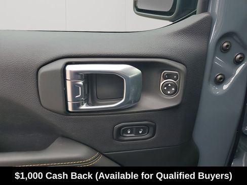 New 2026 Jeep Wrangler Sahara AWD/4WD image 32