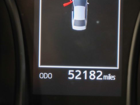 Used 2024 Toyota Camry SE image 16