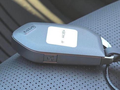 New 2026 Kia Sorento S image 18