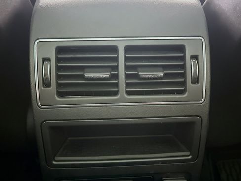 Used 2025 Jaguar F-PACE R-Dynamic S image 29