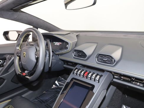 Used 2023 Lamborghini Huracan EVO image 77