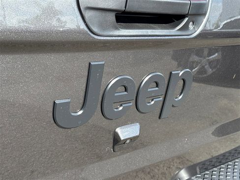 New 2026 Jeep Gladiator Sport image 12
