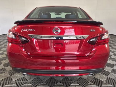 Used 2017 Nissan Altima 2.5 SR w/ Midnight Edition Package FWD image 20