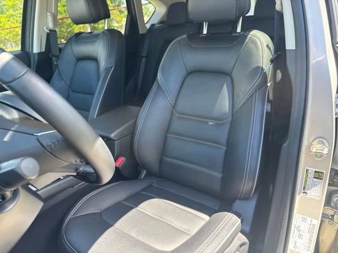 Used 2025 MAZDA CX-5 AWD 2.5 S w/ Preferred Package image 10