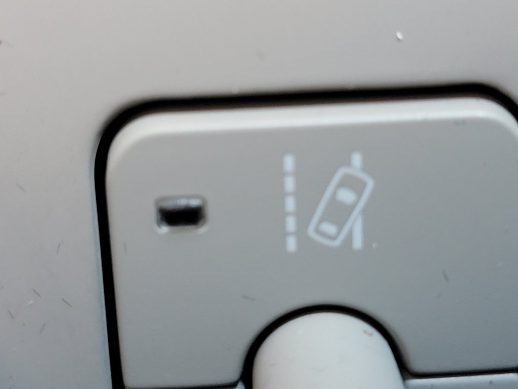 Used 2011 Buick Lucerne CXL FWD image 21