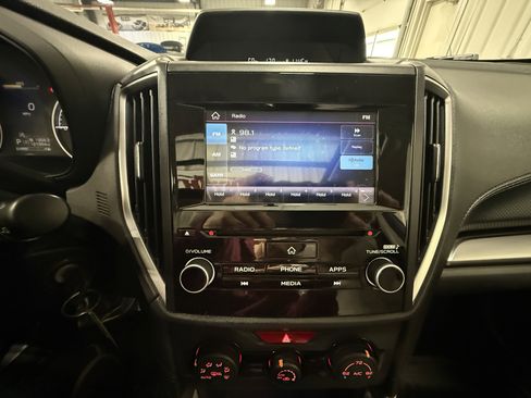 Used 2019 Subaru Forester Premium w/ All-Weather Package image 35