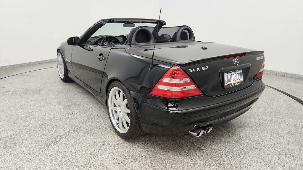 Used 2002 Mercedes-Benz SLK 32 AMG image 16