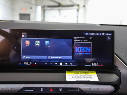 Used 2026 BMW X3 xDrive30 w/ Convenience Package image 16